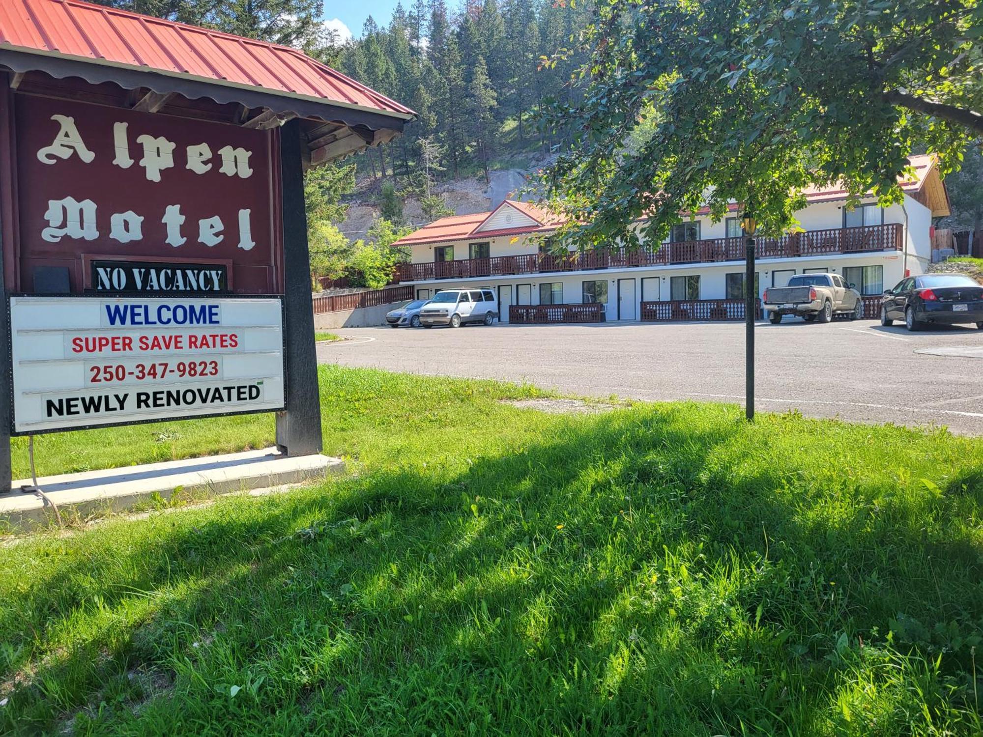 Alpen Motel Radium Hot Springs Kültér fotó