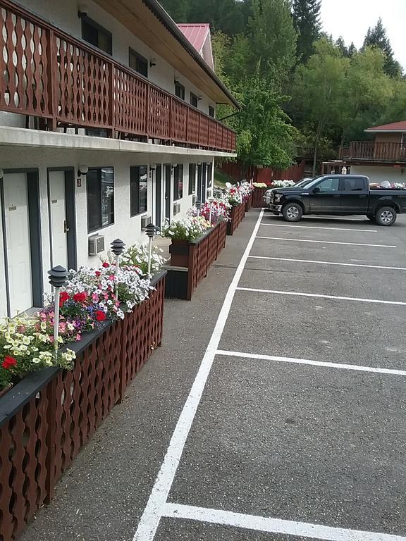 Alpen Motel Radium Hot Springs Kültér fotó