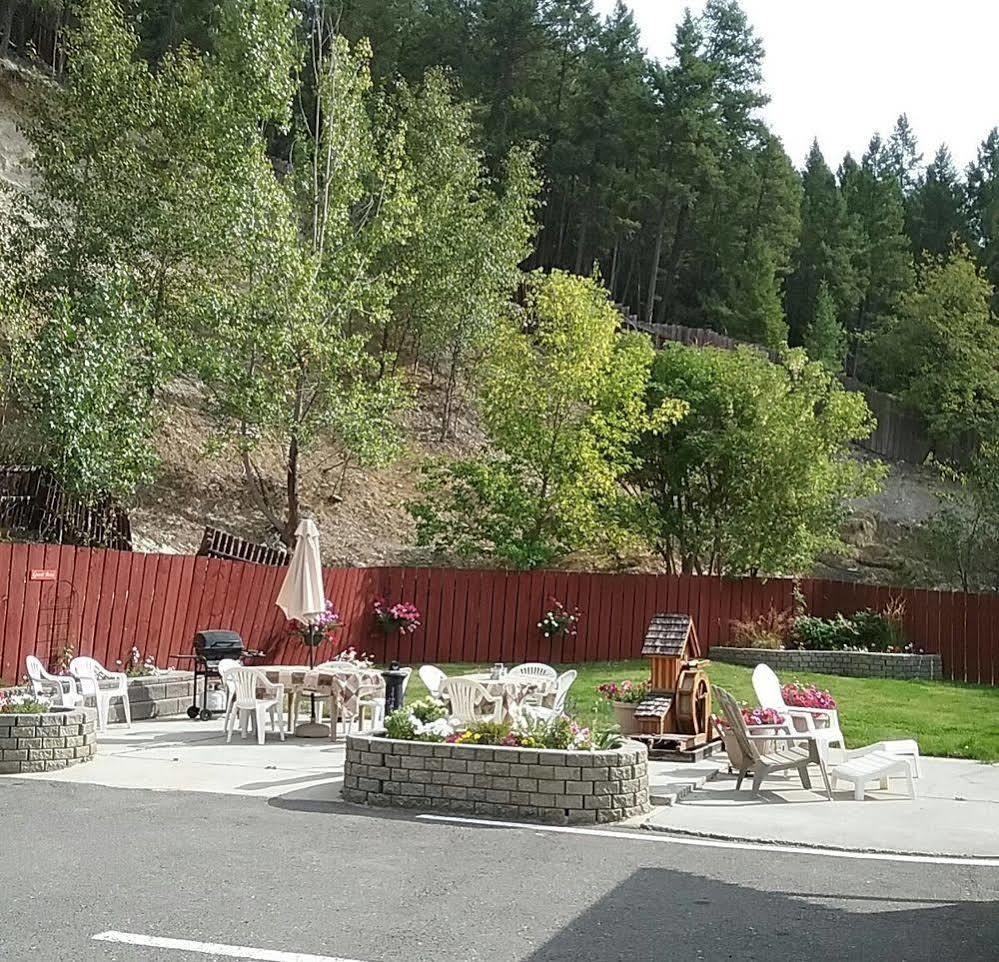 Alpen Motel Radium Hot Springs Kültér fotó